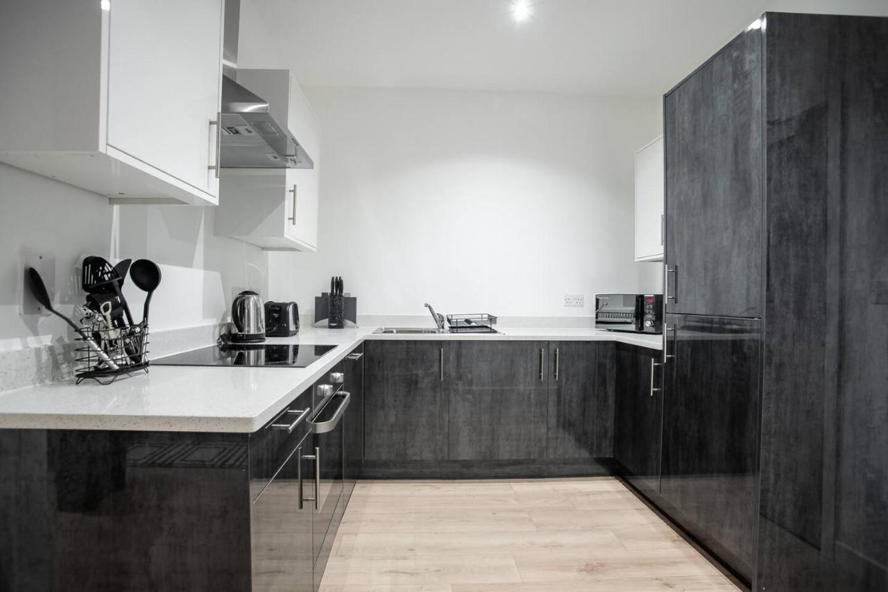 Two Bedroom - Central Peterborough Apartment - Bayard Apartments Eksteriør billede